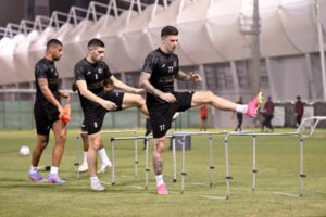 مورينو يعتمد تكتيك الشباب لموقعة ضمك