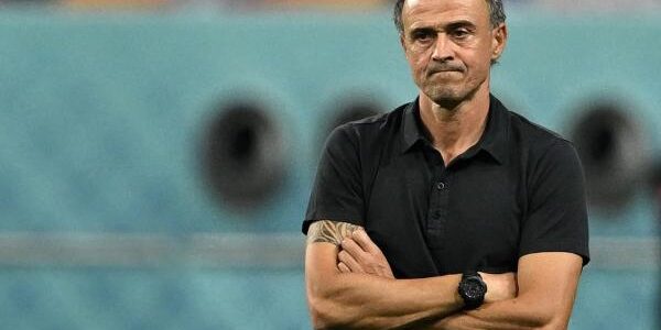 نابولي يغري انريكي بـ 10 ملايين يورو 